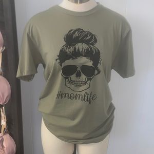Cute #momlife shirt